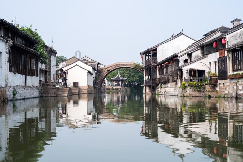 探寻天涯问答平台浙大博导曾经手写的129页毕业论文刷屏,这位导师到底有多优秀?